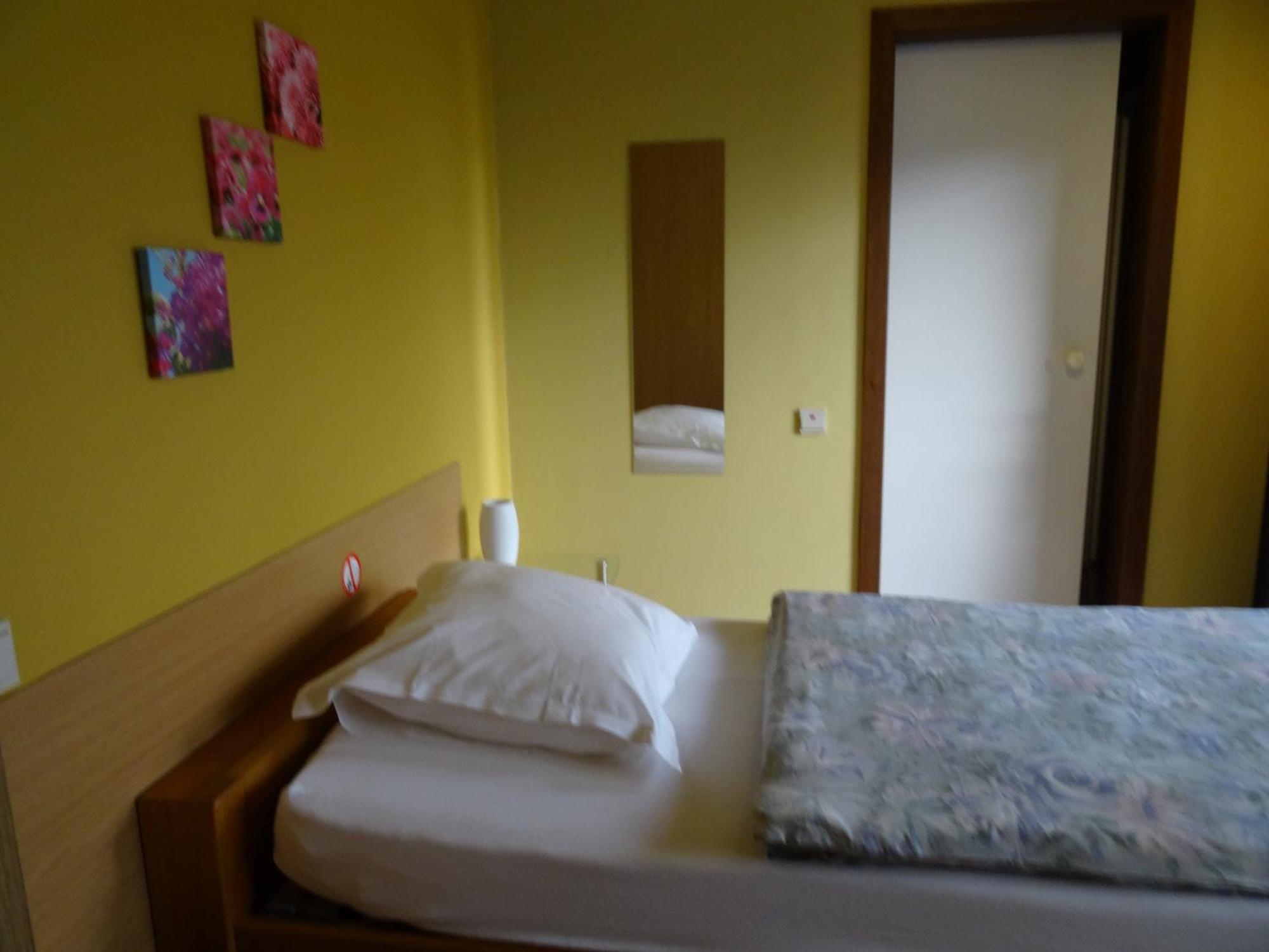 Hostellerie Daiseldaele Dadizele Kamer foto