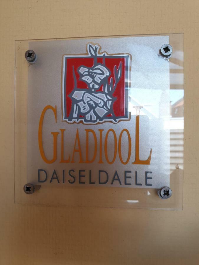 Hostellerie Daiseldaele Dadizele Buitenkant foto